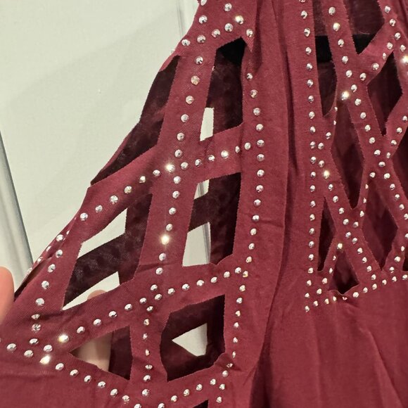 BNWOT 2xl Vocal Burgundy Laser Cut Diamond V-Neck Short Sleeve Top - Picture 2 of 7